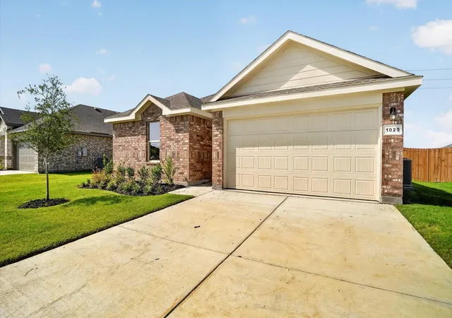 Photo 2 of Single family home for sale at 1020 Boll Weevil Dr, Cleburne, TX 76031 | MLS# 21386002 | Listing updated on 2026-09-15