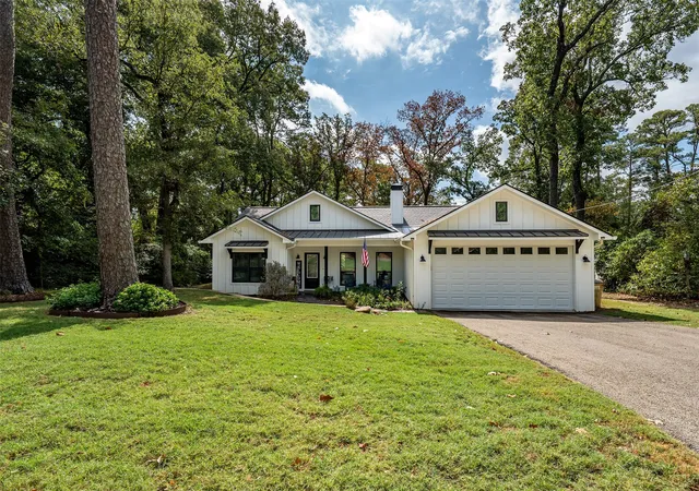 Photo 1 of Single family home for sale at 186 Pleasant Hl Ln, Holly Lake Ranch, TX 75765 | MLS# 21385490 | Listing updated on 2026-09-20