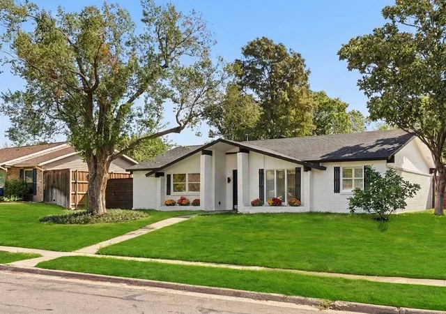 Single family home for sale at 12308 Cedar Bnd Dr, Dallas, TX 75244 | MLS# 21385622