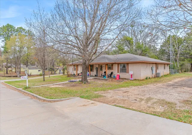 Photo 1 of Single family home for sale at 700 Amy St, Canton, TX 75103 | MLS# 21386720 | Listing updated on 2026-09-15