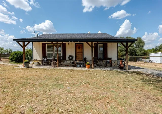 Photo 1 of Single family home for sale at 6515 Contrary Crk Rd, Granbury, TX 76048 | MLS# 21386456 | Listing updated on 2026-10-02