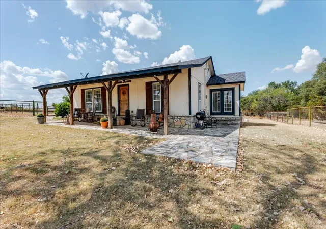 Photo 3 of Single family home for sale at 6515 Contrary Crk Rd, Granbury, TX 76048 | MLS# 21386456 | Listing updated on 2026-10-02