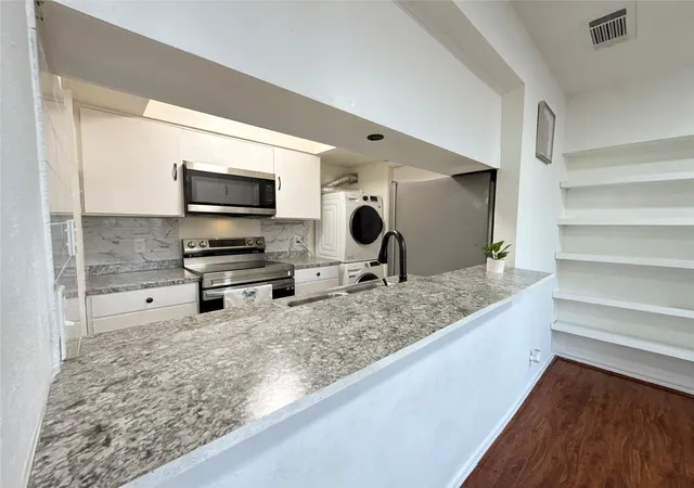 Photo 3 of Condo for sale at 3131 Wycliff Ave, Dallas, TX 75219 | MLS# 21386748 | Listing updated on 2026-10-19