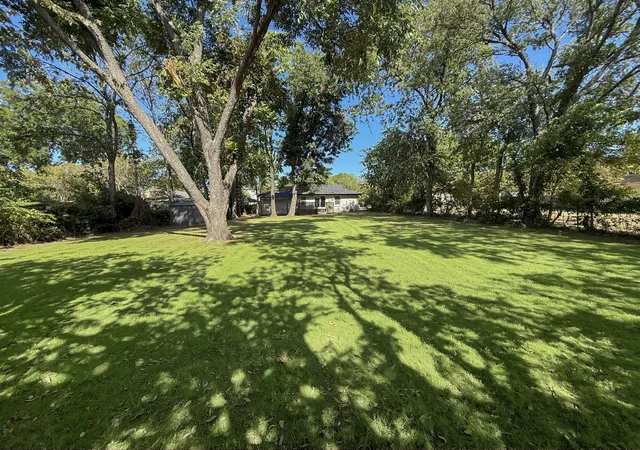 Photo 2 of Single family home for sale at 9324 Lenel Pl, Dallas, TX 75220 | MLS# 21386832 | Listing updated on 2026-10-21