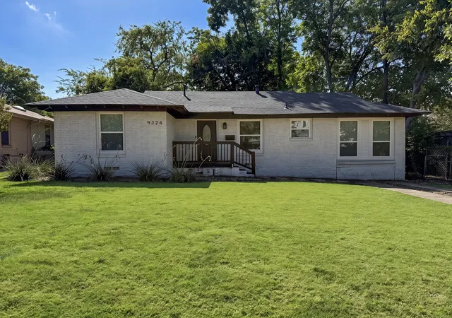 Photo 3 of Single family home for sale at 9324 Lenel Pl, Dallas, TX 75220 | MLS# 21386832 | Listing updated on 2026-10-21