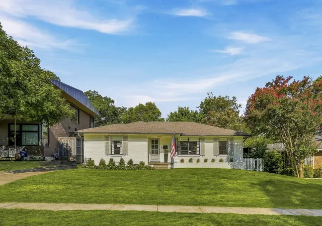 Photo 1 of Sale Pending at 4637 Rockaway Dr, Dallas, TX 75214 | MLS# 21389573 | Listing updated on 2026-10-20
