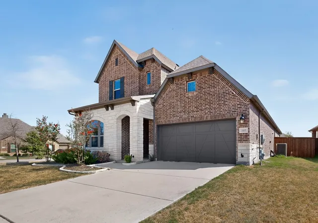 Single family home for sale at 1600 Trellis Dr, Mansfield, TX 76063 | MLS# 21376912