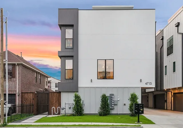 Townhouse for sale at 4715 Manett St #103, Dallas, TX 75204 | MLS# 21380606