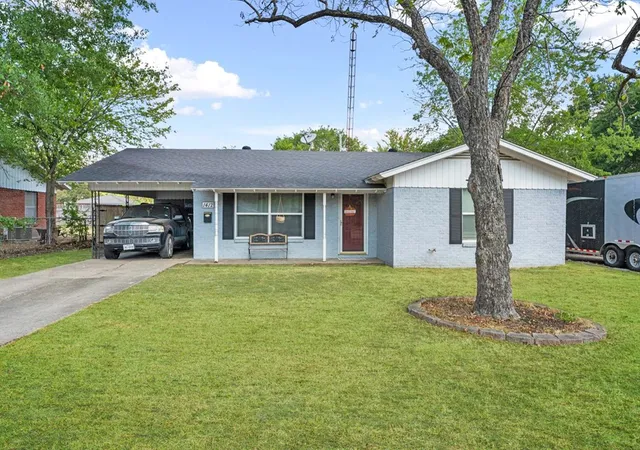 Photo 1 of Sale Pending at 1412 Arlington Dr, Corsicana, TX 75110 | MLS# 21390805 | Listing updated on 2026-10-22