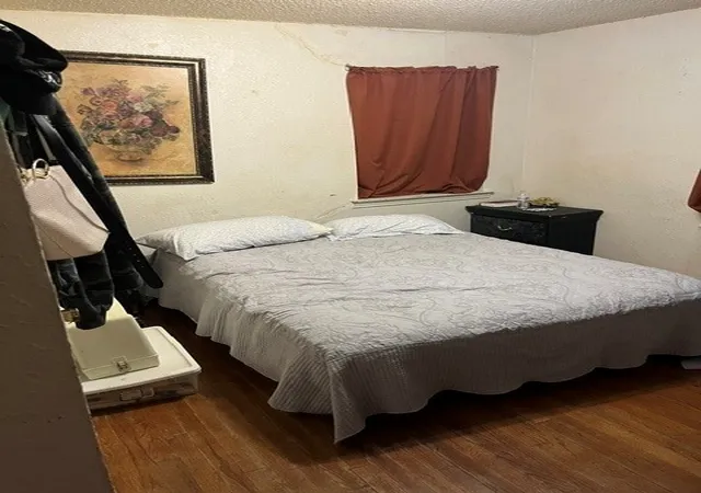 Photo 4 of Single family home for sale at 9522 Paramount Ave, Dallas, TX 75217 | MLS# 21391720 | Listing updated on 2026-10-20