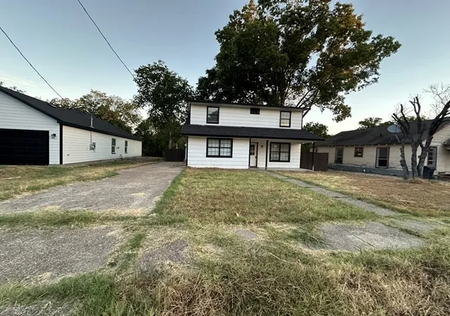 Photo 1 of Single family home for sale at 1312 E Collin St, Corsicana, TX 75110 | MLS# 21391769 | Listing updated on 2026-10-20