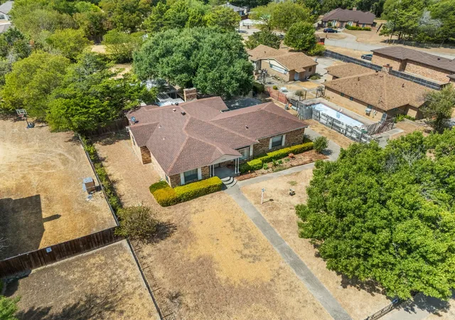 Photo 3 of Sale Pending at 7235 Vecino Dr, Dallas, TX 75241 | MLS# 21391235 | Listing updated on 2026-10-20