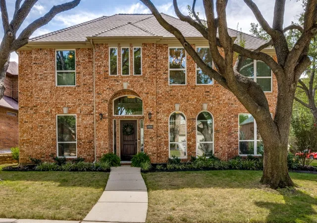 Single family home for sale at 2829 Aberdeen Dr, Flower Mound, TX 75022 | MLS# 21391460