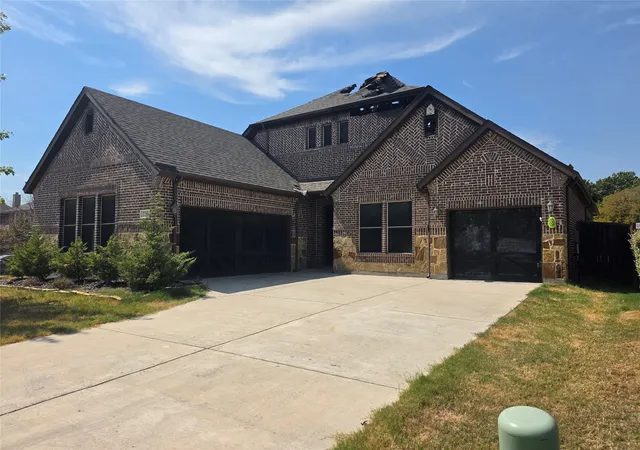 Photo 1 of Sale Pending at 220 Northern Star Ct, Little Elm, TX 75068 | MLS# 21394573 | Listing updated on 2026-10-20