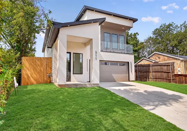 Photo 3 of Single family home for sale at 511 Ave J, Dallas, TX 75203 | MLS# 21395425 | Listing updated on 2026-10-20