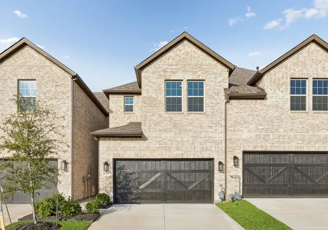 Townhouse for sale at 813 Heart Reef Rd, Plano, TX 75075 | MLS# 21395912