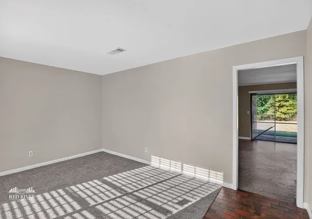 Photo 3 of Sale Pending at 9380 Delores Dr, Shreveport, LA 71118 | MLS# 21396241 | Listing updated on 2026-10-20