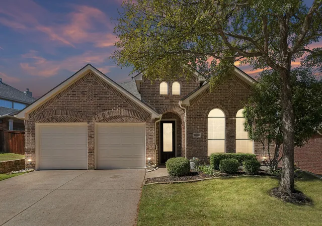 Photo 2 of Single family home for sale at 1061 Noble Ave, Lantana, TX 76226 | MLS# 21397357 | Listing updated on 2026-10-21