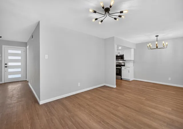 Photo 3 of Single family home for sale at 607 Edgedale Dr, Dallas, TX 75232 | MLS# 21397816 | Listing updated on 2026-10-20