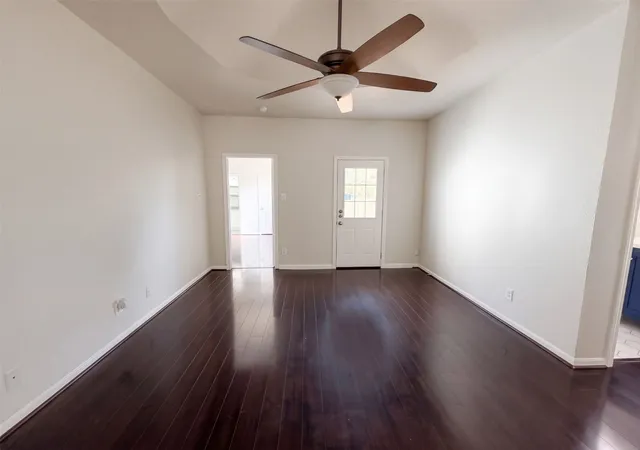 Photo 3 of Sale Pending at 4519 Marcell Ave, Dallas, TX 75211 | MLS# 21398280 | Listing updated on 2026-10-21