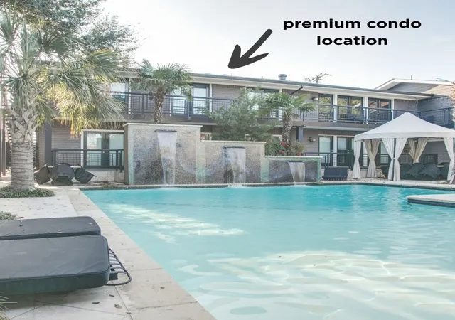 Condo for sale at 10209 Regal Oaks Dr #211, Dallas, TX 75230 | MLS# 21396072
