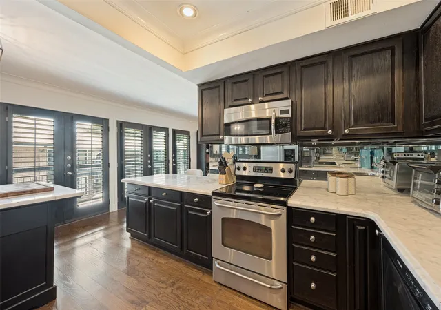 Photo 4 of Condo for sale at 10209 Regal Oaks Dr #211, Dallas, TX 75230 | MLS# 21396072 | Listing updated on 2026-10-20