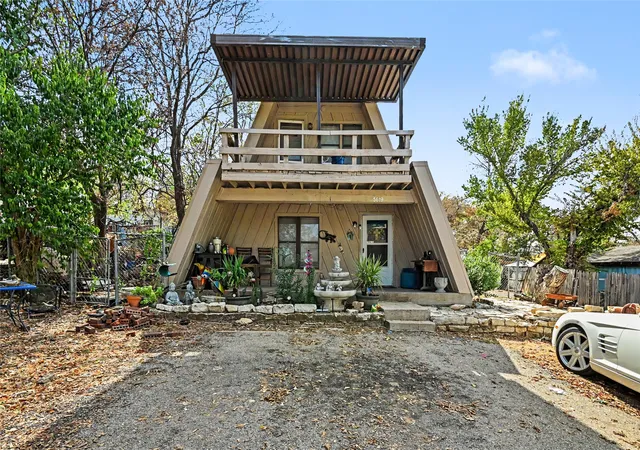 Photo 1 of Single family home for sale at 5619 Andover St, Fort Worth, TX 76114 | MLS# 21397609 | Listing updated on 2026-10-28
