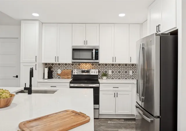 Photo 3 of Single family home for sale at 9038 Flicker Ln, Dallas, TX 75238 | MLS# 21393401 | Listing updated on 2026-10-20