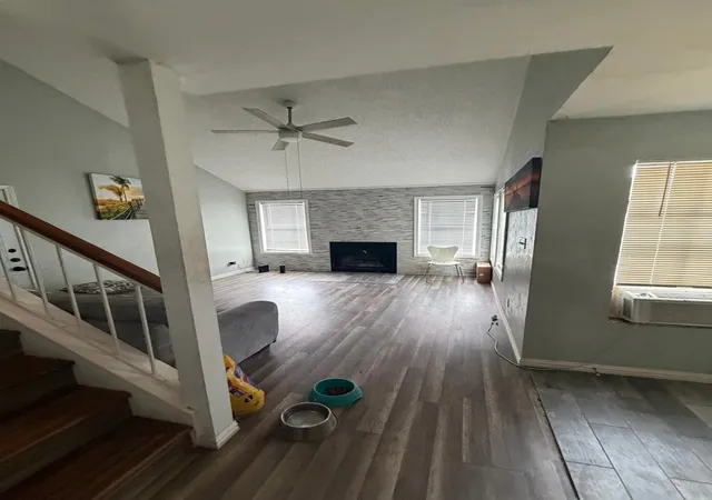 Photo 2 of Single family home for sale at 456 Pleasant Meadows Ln, Dallas, TX 75217 | MLS# 21401710 | Listing updated on 2026-10-20