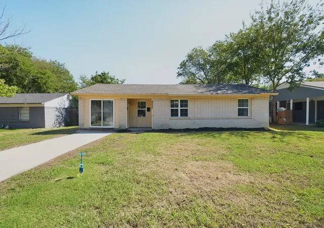 Photo 1 of Single family home for sale at 4232 Scottsdale Dr, Mesquite, TX 75150 | MLS# 21399660 | Listing updated on 2026-10-20