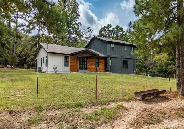 Photo 1 of Single family home for sale at 6411 Fm 23 W, Rusk, TX 75785 | MLS# 21402668 | Listing updated on 2026-10-27