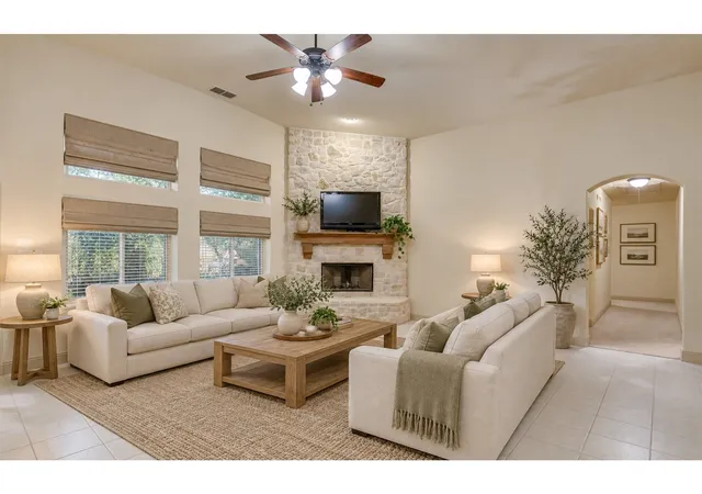 Photo 1 of Mansion for sale at 636 Possom Trot Holw Rd, Whitewright, TX 75491 | MLS# 21403346 | Listing updated on 2026-10-20