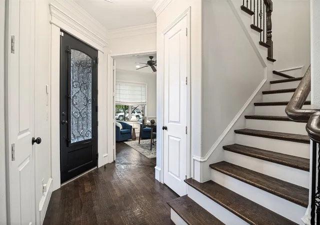 Photo 2 of Sale Pending at 5500 Longview, Dallas, TX 75206 | MLS# 21403003 | Listing updated on 2026-10-19