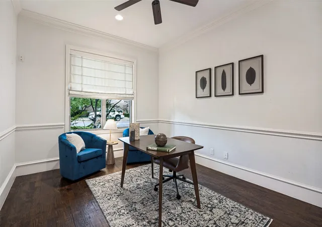Photo 3 of Sale Pending at 5500 Longview, Dallas, TX 75206 | MLS# 21403003 | Listing updated on 2026-10-19