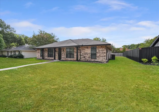 Photo 4 of Sale Pending at 236 Charles St, De Soto, TX 75115 | MLS# 21403372 | Listing updated on 2026-10-22