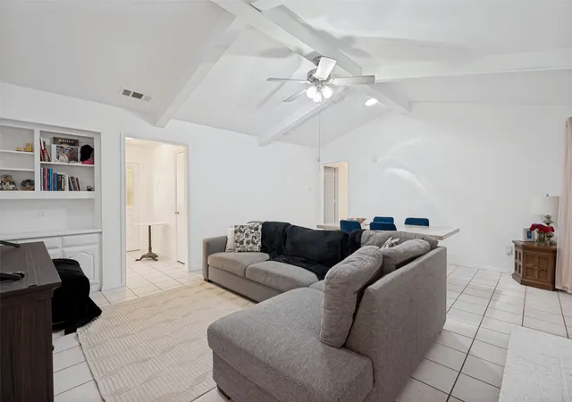 Photo 3 of Single family home for sale at 504 Pheasant Ln, De Soto, TX 75115 | MLS# 21403630 | Listing updated on 2026-10-27