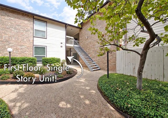 Condo for sale at 7107 Holly Hl Dr #17, Dallas, TX 75231 | MLS# 21404247
