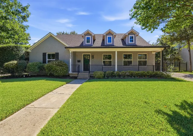 Photo 1 of Sale Pending at 3709 Wildwood Rd, Fort Worth, TX 76107 | MLS# 21380962 | Listing updated on 2026-10-27