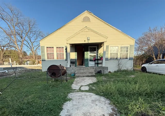 Photo 1 of Sale Pending at 6916 Victoria Ave, Dallas, TX 75209 | MLS# 21406285 | Listing updated on 2026-10-22