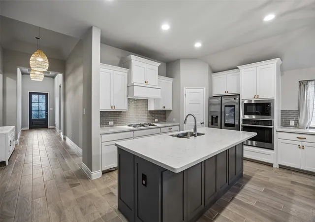 Photo 3 of Single family home for sale at 2433 Cobbler St, Justin, TX 76247 | MLS# 21404484 | Listing updated on 2026-10-20