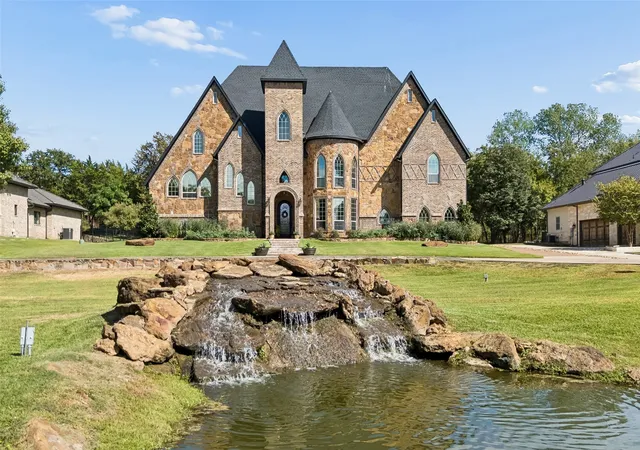 Photo 1 of Mansion for sale at 1714 Maranatha Way, Southlake, TX 76092 | MLS# 21385634 | Listing updated on 2026-10-19