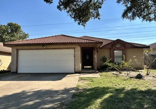 Photo 1 of Sale Pending at 1416 Nelson Pl, Burleson, TX 76028 | MLS# 21407569 | Listing updated on 2026-10-30