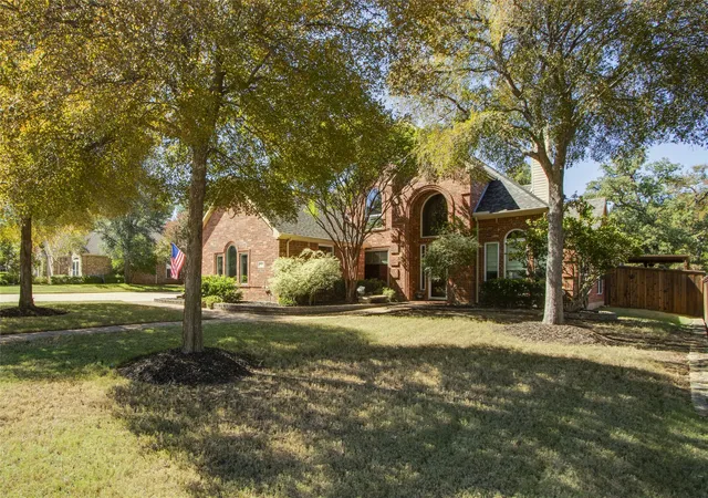 Photo 1 of Sale Pending at 2705 Quail Cvs Dr, Lewisville, TX 75077 | MLS# 21381414 | Listing updated on 2026-10-20