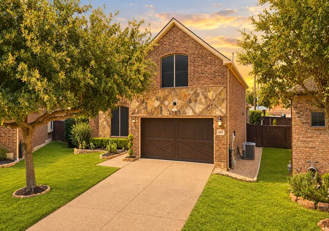 Photo 1 of Sale Pending at 8421 La Fontaine Dr, North Richland Hills, TX 76182 | MLS# 21408003 | Listing updated on 2026-10-19