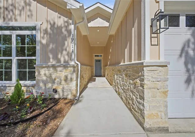 Photo 2 of Single family home for sale at 10011 Lansdowne Dr, Dallas, TX 75217 | MLS# 21407503 | Listing updated on 2026-10-22