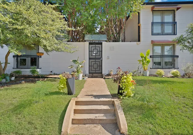Photo 3 of Condo for sale at 4120 Bowser Ave #D, Dallas, TX 75219 | MLS# 21408538 | Listing updated on 2026-10-20