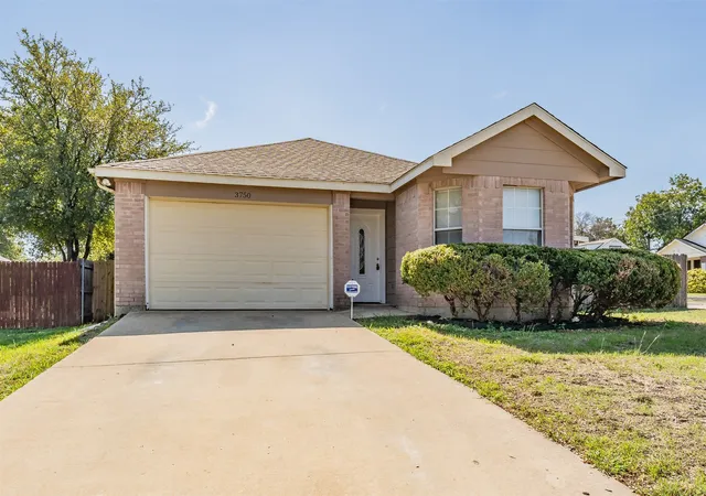 Photo 1 of Sale Pending at 3750 Meadowbrook Dr, Fort Worth, TX 76103 | MLS# 21408835 | Listing updated on 2026-10-20