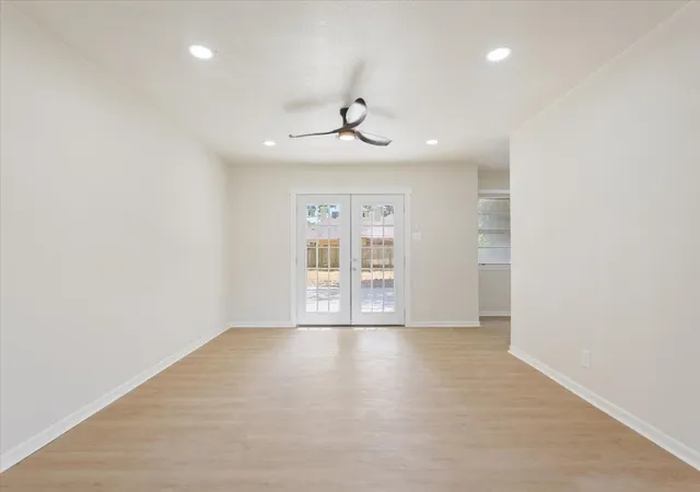 Photo 4 of Single family home for sale at 313 Carver St, Waco, TX 76704 | MLS# 21409352 | Listing updated on 2026-10-20