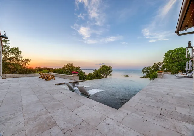 Photo 1 of Mansion for sale at 385 Lakeview Dr, Denison, TX 75020 | MLS# 21406903 | Listing updated on 2026-10-22