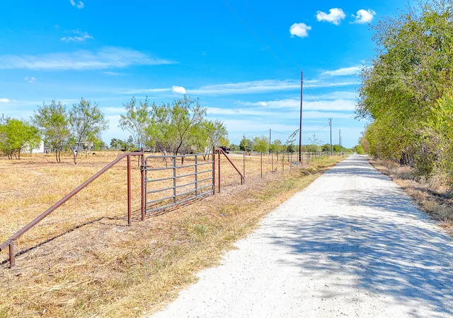 Photo 3 of Sale Pending at Lot NW 36 County Rd 1270, Corsicana, TX 75110 | MLS# 21403919 | Listing updated on 2026-10-19